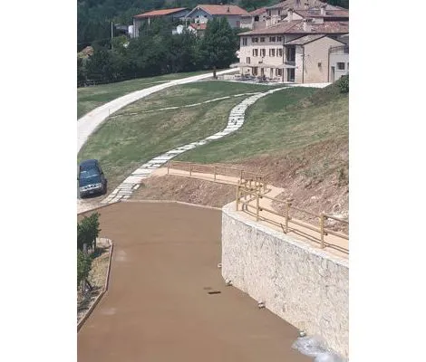 Sistemazione di vialetti 